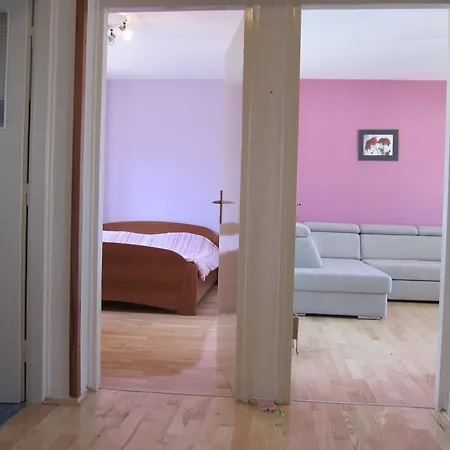 Apartment Ml